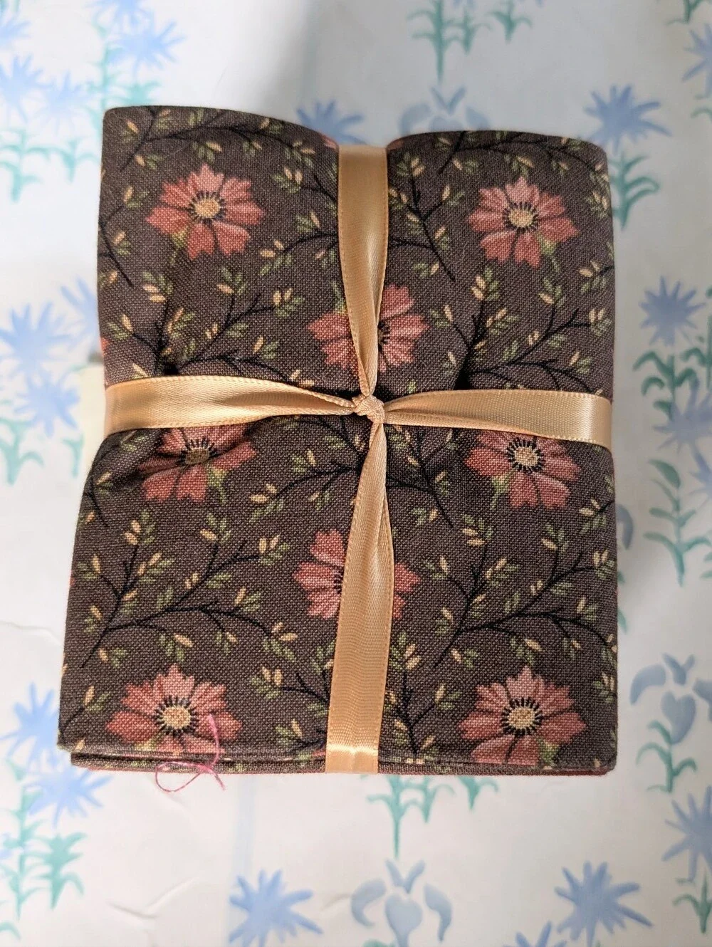 RJR Fabrics Vintage Stitches Thimbleberries Club 2006 Fat Quarter Bundle NEW OOP